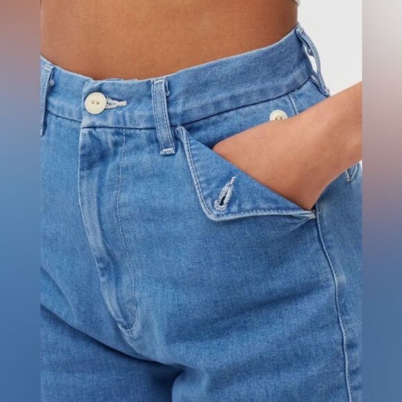 LEVI'S Vintage Inspired 60’s Throwback High Wasted Mom Trouse Denim Jean Shorts - Picture 4 of 10